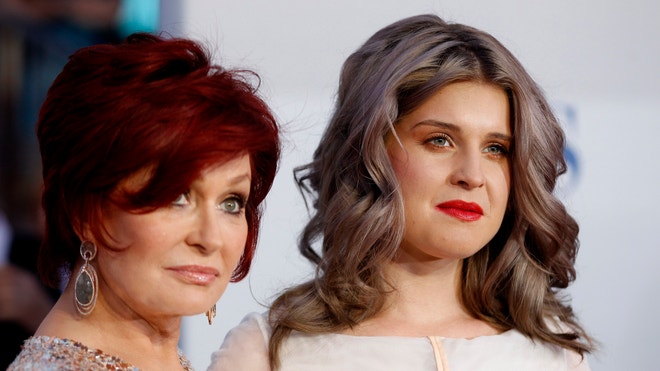 Sharon and Kelly Osbourne Reuters 660.JPG